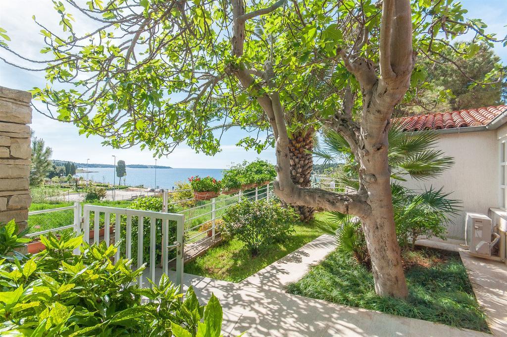 Apartments Petra Near Beach Veruda Ngoại thất bức ảnh