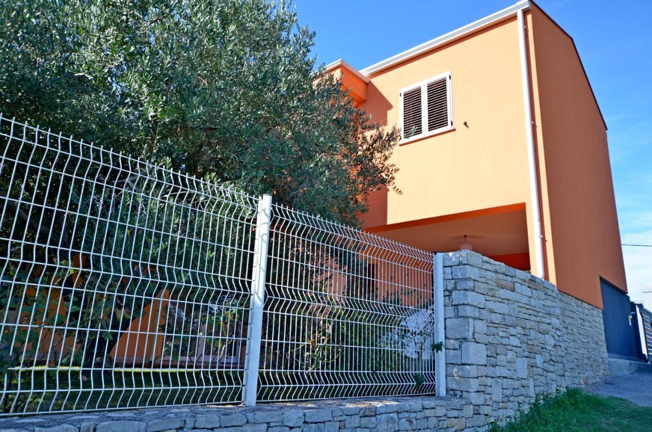 Apartments Petra Near Beach Veruda Ngoại thất bức ảnh